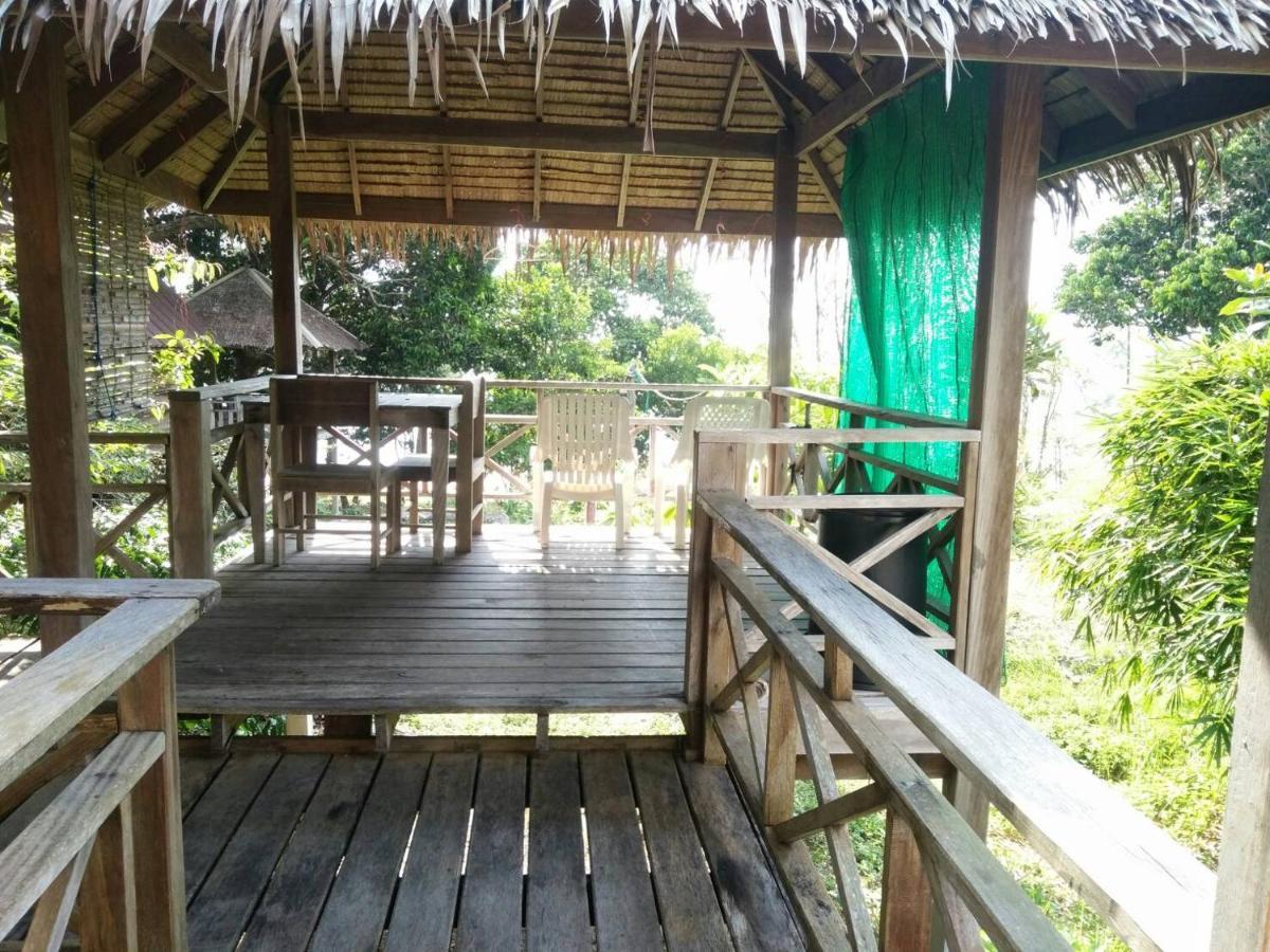 Jansom Bungalow 2 Koh Phayam Exterior photo